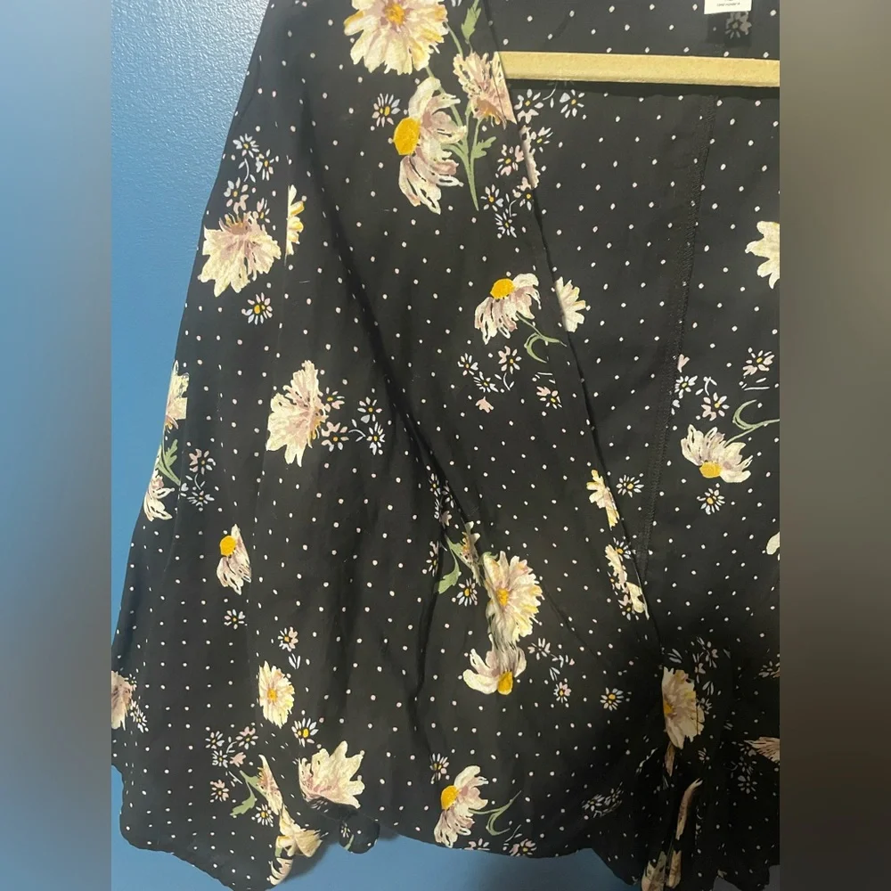 LC Lauren Conrad Black Floral Cover-Up Wrap - Picture 4 of 7